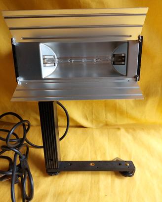 ILLUMINATORE FOTOCINE con lampada alogena
