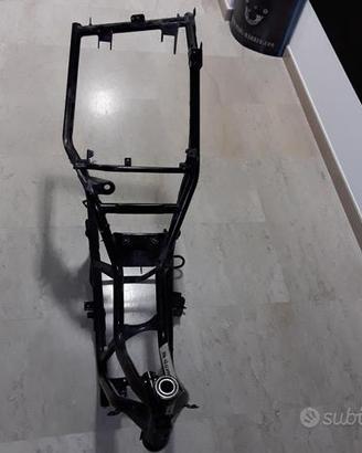 Telaio piaggio x9 250 anno 01 con documenti