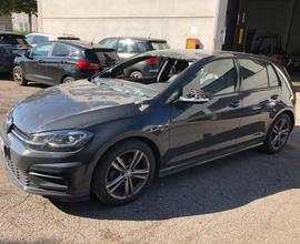 VOLKSWAGEN Golf 1.0 TSI 116CV BLUEMOTION TECH R