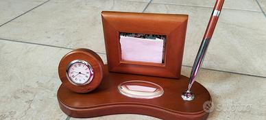 orologio con base di legno , placcato argento 