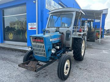 Ford 3000 con tettuccio