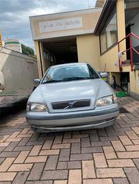 Volvo V40 1.8 16v optima
