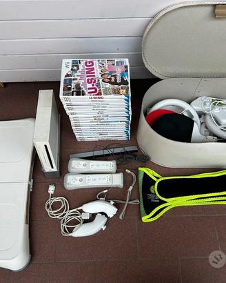 Nintendo Wii + Wii Fit + giochi + accessori