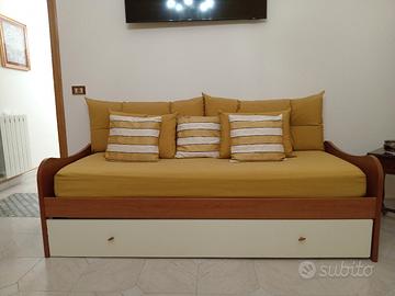 Divano letto due posti letto