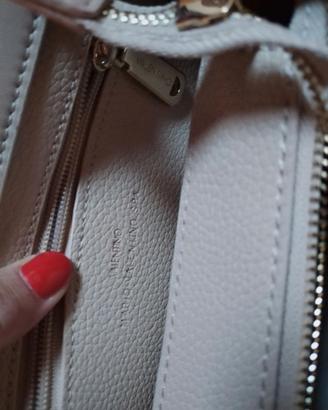 Borsa e portafoglio Valentino