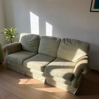 Divano 3 posti + 2 cuscini + copri divano