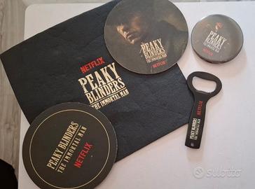 Apribottiglie +sottobicchiere +tovaglioli Netflix