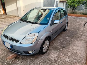 Ford fiesta benzina 5 porte 