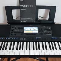 Tastiera musicale YAMAHA psr sx 700