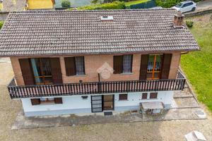 CASA INDIPENDENTE A LESIGNANO DE' BAGNI