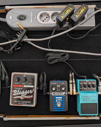 Effetti basso EHX EBS Boss Korg + RockCase