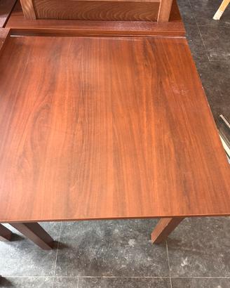 Tavoli e Sedie in Legno
