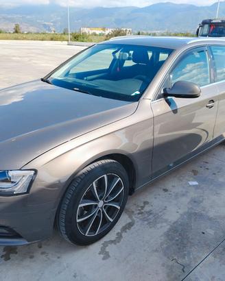 Audi A4 b8 avant 2.0