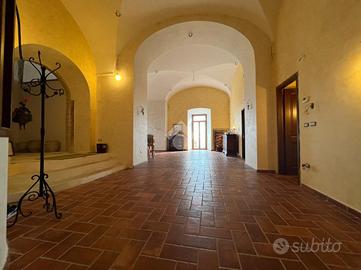 CASA SEMINDIPENDENTE A MONTE SAN GIOVANNI CAMPANO