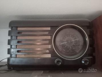 Radio Antica a Valvole – Perfettamente Funzionante