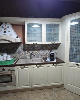 cucina come nuova completa di elettrodomestici bek