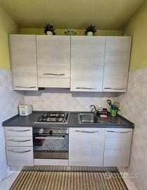 CUCINA COMPLETA  + TAVOLO in  COORDINATO