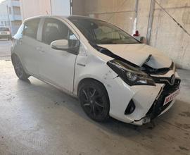 Toyota Yaris 1.5 benzina/Hybrid. INCIDENTATO