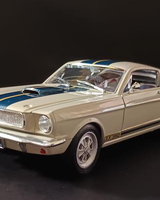 Ford Mustang 350 GT 1965 scala 1:18