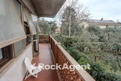 APPARTAMENTO FABRICA DI ROMA