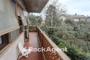 APPARTAMENTO FABRICA DI ROMA