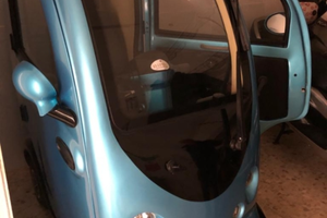 Scooter elettrico cabinato