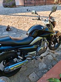 Suzuki Inazuma 250