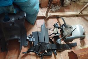 Pezzi di ricambio Honda Pantheon Anno 2000