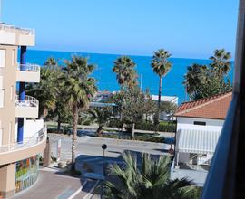Trilo fronte mare ad ALBA ADRIATICA