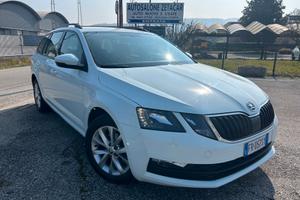 SKODA OCTAVIA 1.6 tdi DSG SW Executive