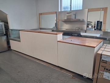 Banco bar lineare mt 4,00 (usato)