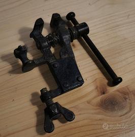 Antica Morsa da Banco Vintage in Ghisa – Collezion