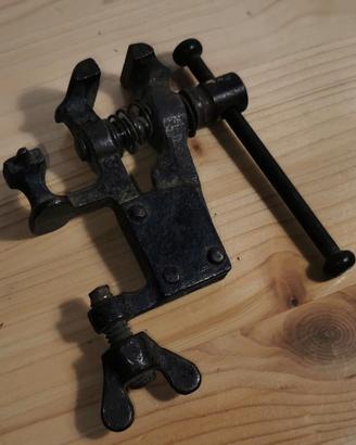 Antica Morsa da Banco Vintage in Ghisa – Collezion