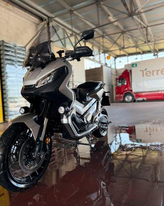 HONDA X-ADV 750 2019