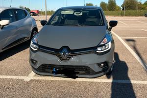 Renault Clio Moschino 1.5 90cv