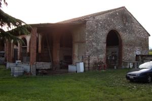 Vendita ex stalla con terreno di pertinenza