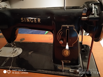Singer con mobile originale