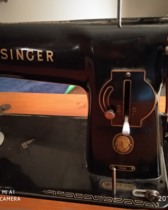 Singer con mobile originale