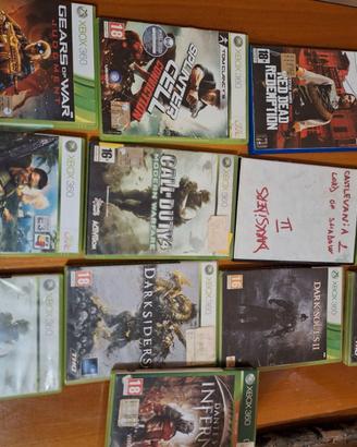 Xbox 360 con 13 giochi originali usati