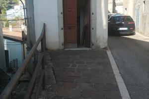 Locale uso com.le/ magazzino/deposito/prima casa