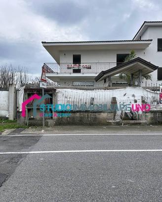 Immobile di 200 m² a Saviano