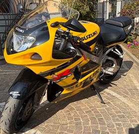 Suzuki GSX R 750 K2 – 6.679 km Originali