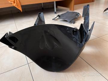 Carena inferiore per Yamaha Aerox Colore nero