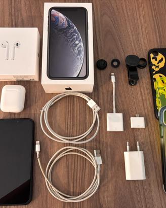 IPHONE  XR con accessori