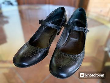 Scarpe chiuse con tacco 38