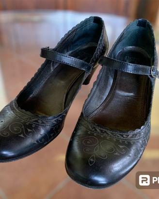 Scarpe chiuse con tacco 38