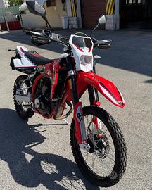 Swm rs 125 - 2024