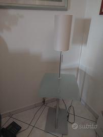 tavolo con lampada