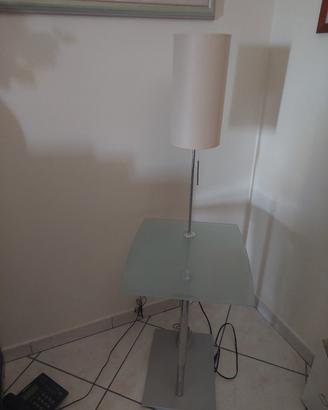 tavolo con lampada