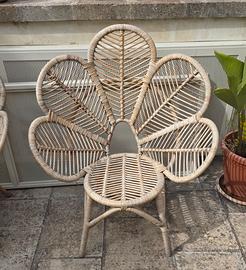 Coppia di sedie a forma di fiore da esterno